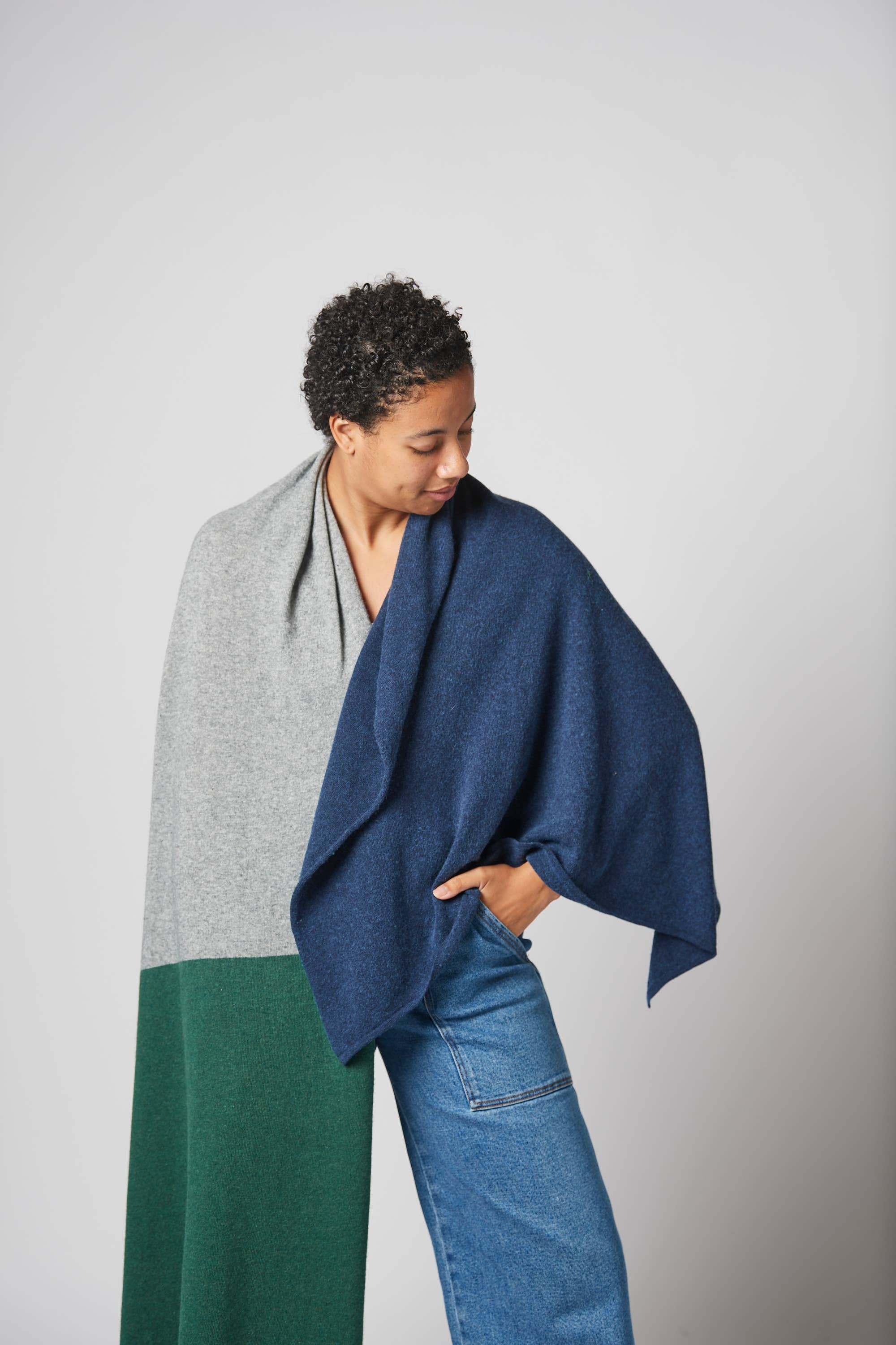 Margolis Pineo Italia - Wholesale Throw Blanket - COZY CASHMERE BLEND THROW, 'TRICOLORE' - HOLIDAY FAVE!20