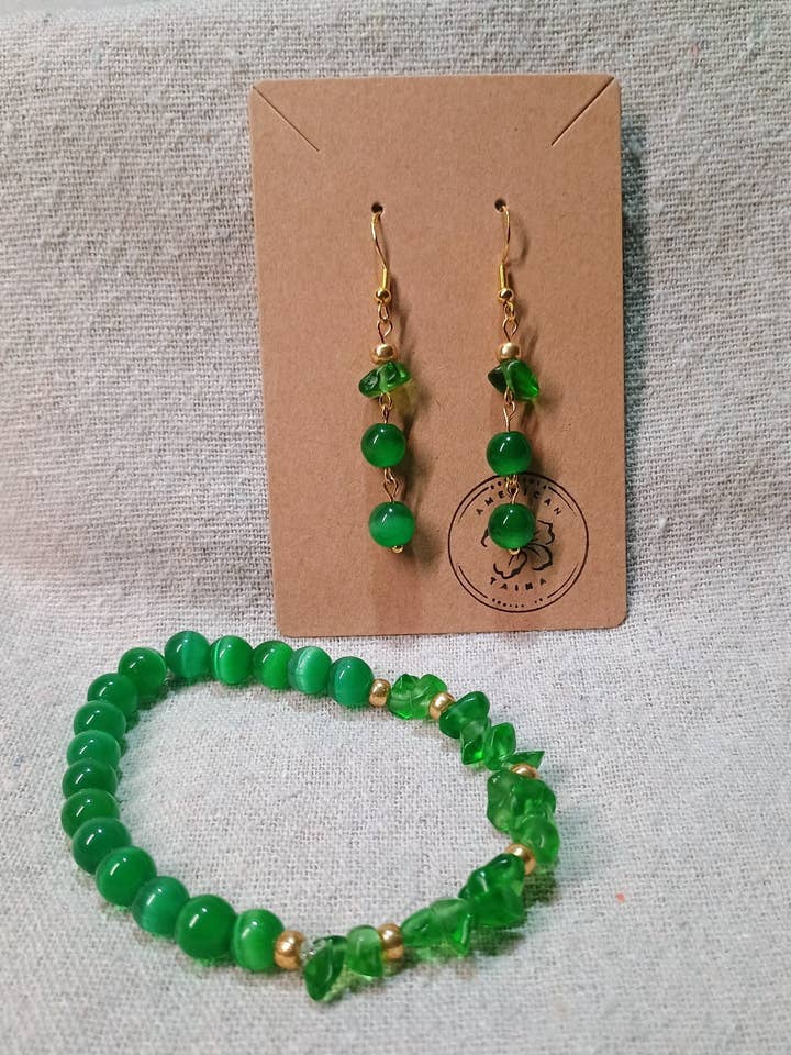 Conjunto de Joyas Verdes - Pulsera y Pendientes Verdant Flow | American Taína para venta al por mayor de American Taina Crafts