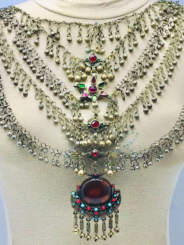 Massiv Silver Kuchi Hängslen halsband med Dinglande Klockor för wholesale av vintarust