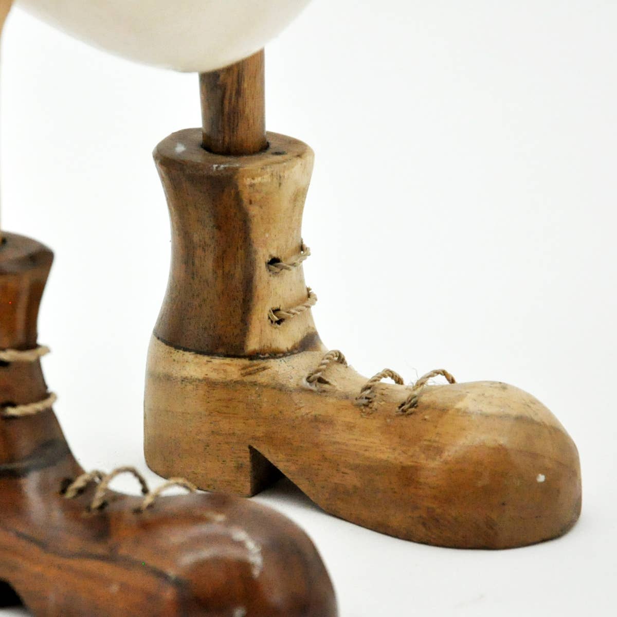 Minster Stylish Living Ltd – wholesale Decorative figurine – 45Cm Cream Body  Boots Painted Duck2