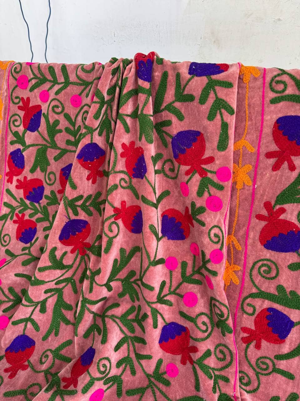 GYPSY STUDIO - Wholesale Throw Blanket - Velvet Throw Floral Embroidery Work Blanket Suzani Bedspread1