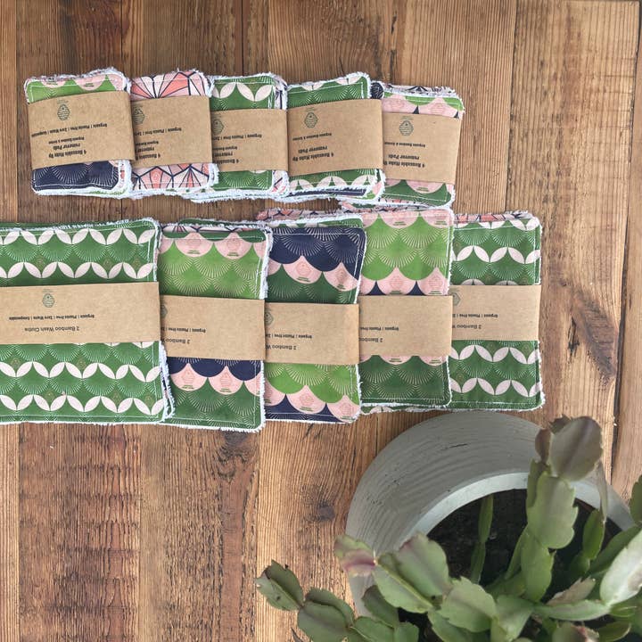 Urban Green Company - Wholesale Make-up remover - Reusable face pads/Make up wipes3