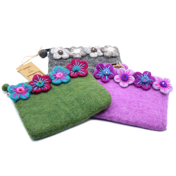 AWGifts Europe - Wholesale Pouch - Women's - Natural Felt Zipper Pouch (asst) - Four Flowers