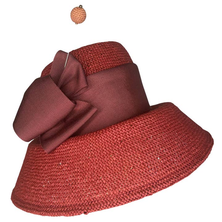 Abat-jour en terre cuite Chapeau Hat pour la vente par Kathy Jeanne Millinery