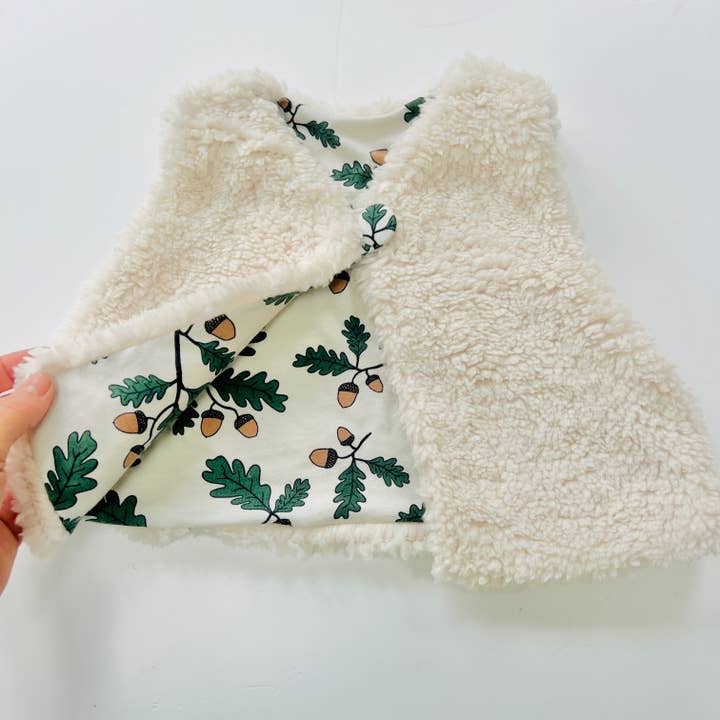 Fully Reversible fleecy gilet- Acorn Print for wholesale by Eddie & Bee