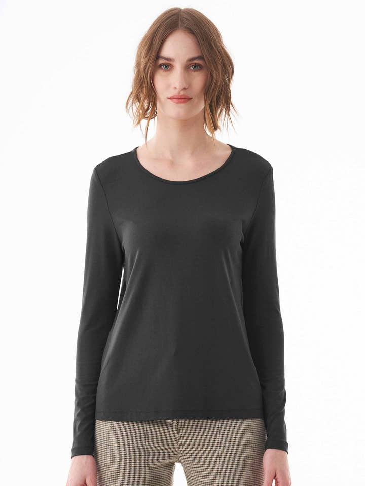 Langarmshirt aus LENZING™ ECOVERO™ for wholesale by ORGANICATION