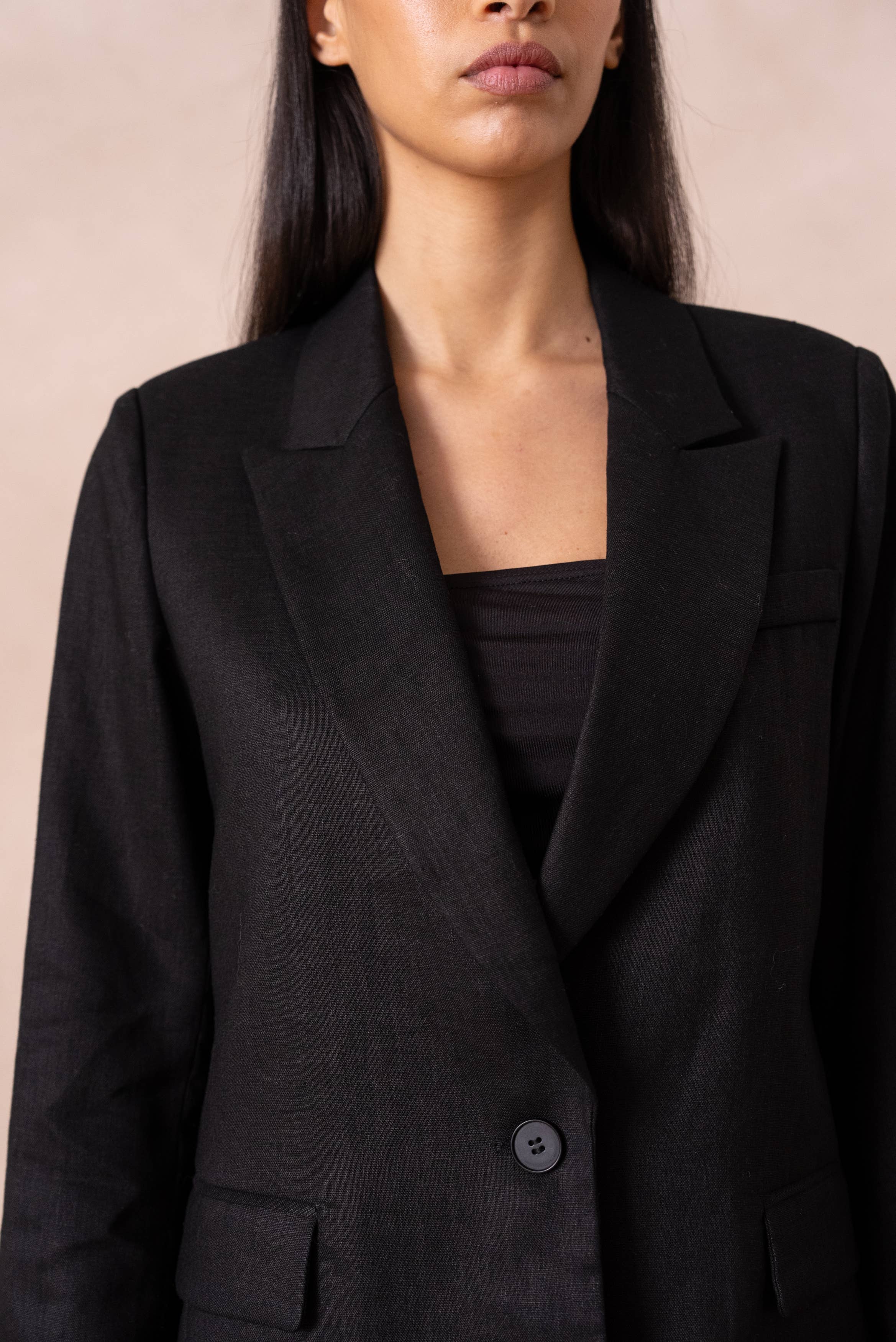 Attentif Paris - Venta al por mayor Blazer - Mujer - [De lino] Chaqueta blazer de corte recto en lino de calidad superior46