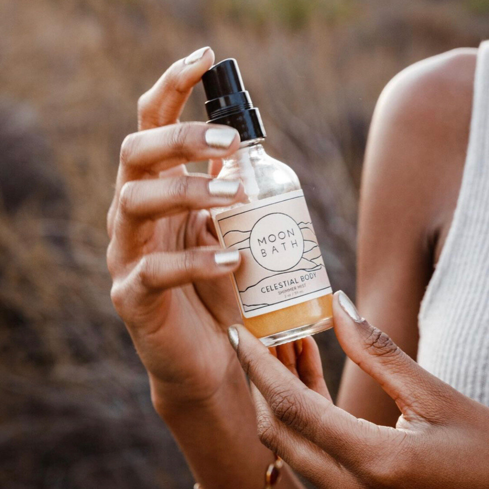 Moon Bath - Venta al por mayor Agua/bruma facial y corporal - CELESTIAL BODY | Spray corporal con brillo2