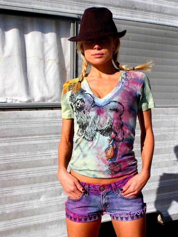 RRuffit Deep-V Neck Tee for wholesale by Tristan and Hannah