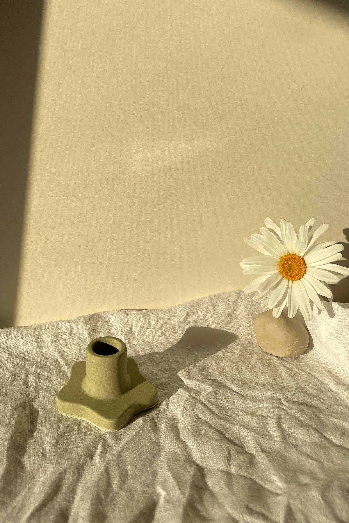 Interlude Candles – wholesale Candle holder – Daisy Candlestick Holders - pack of 35