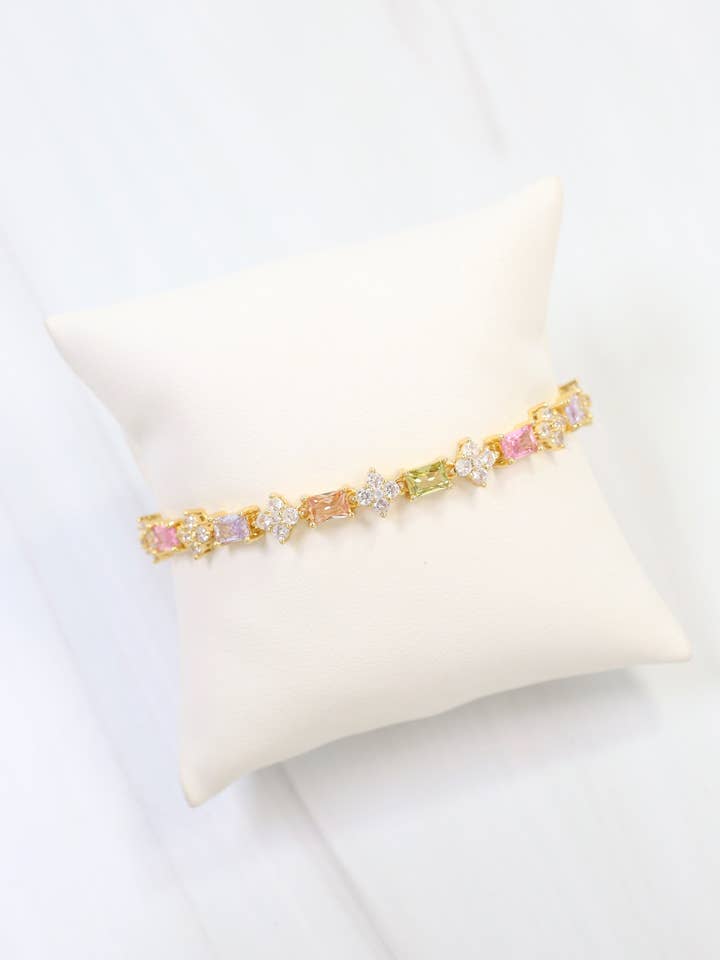 Bracelet en cristal de Belen et CZ plaqué or pour la vente par Caroline Hill