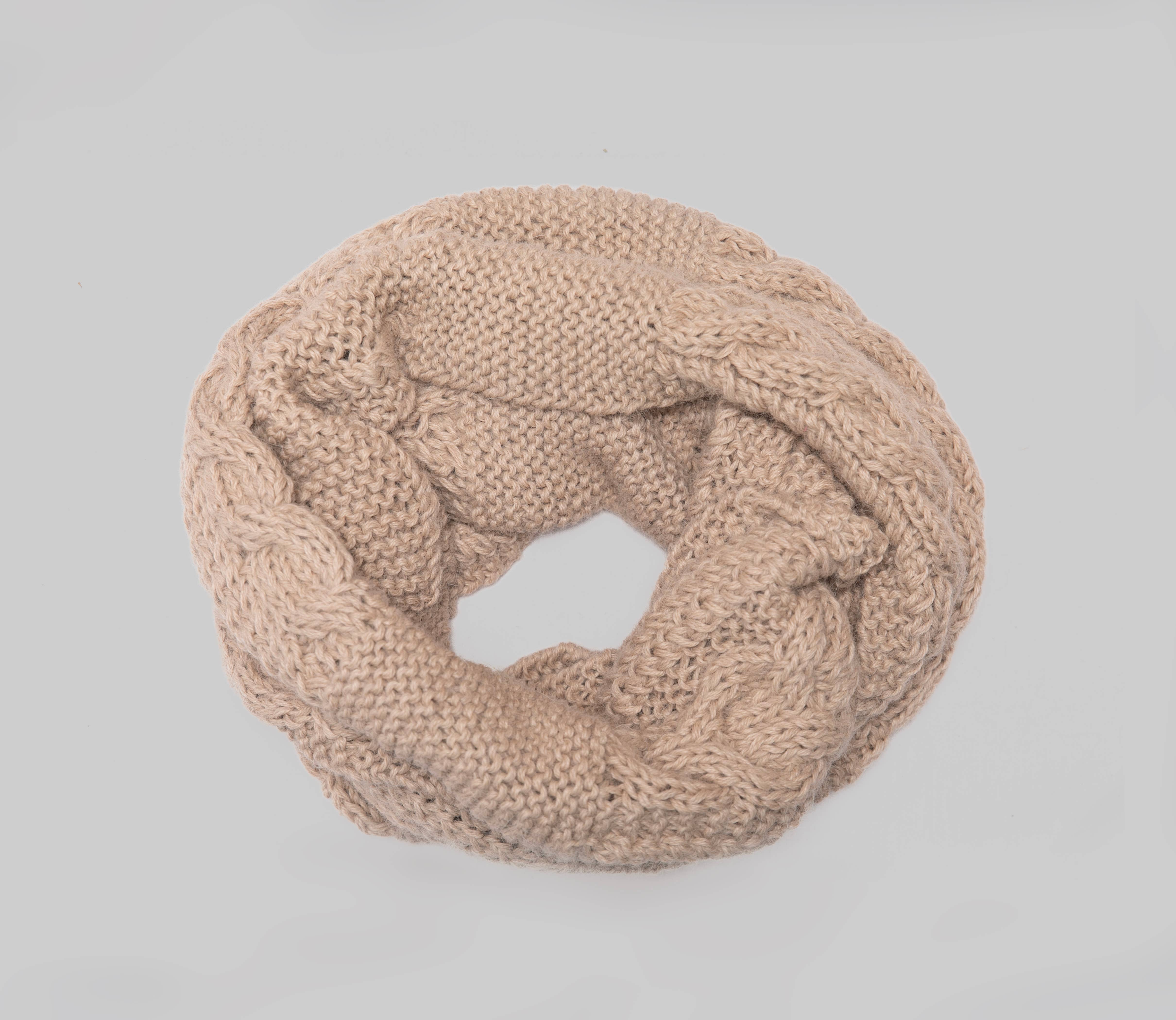 Awamaki - Wholesale Scarf - Unisex - Wayra Cable Infinity Scarf3