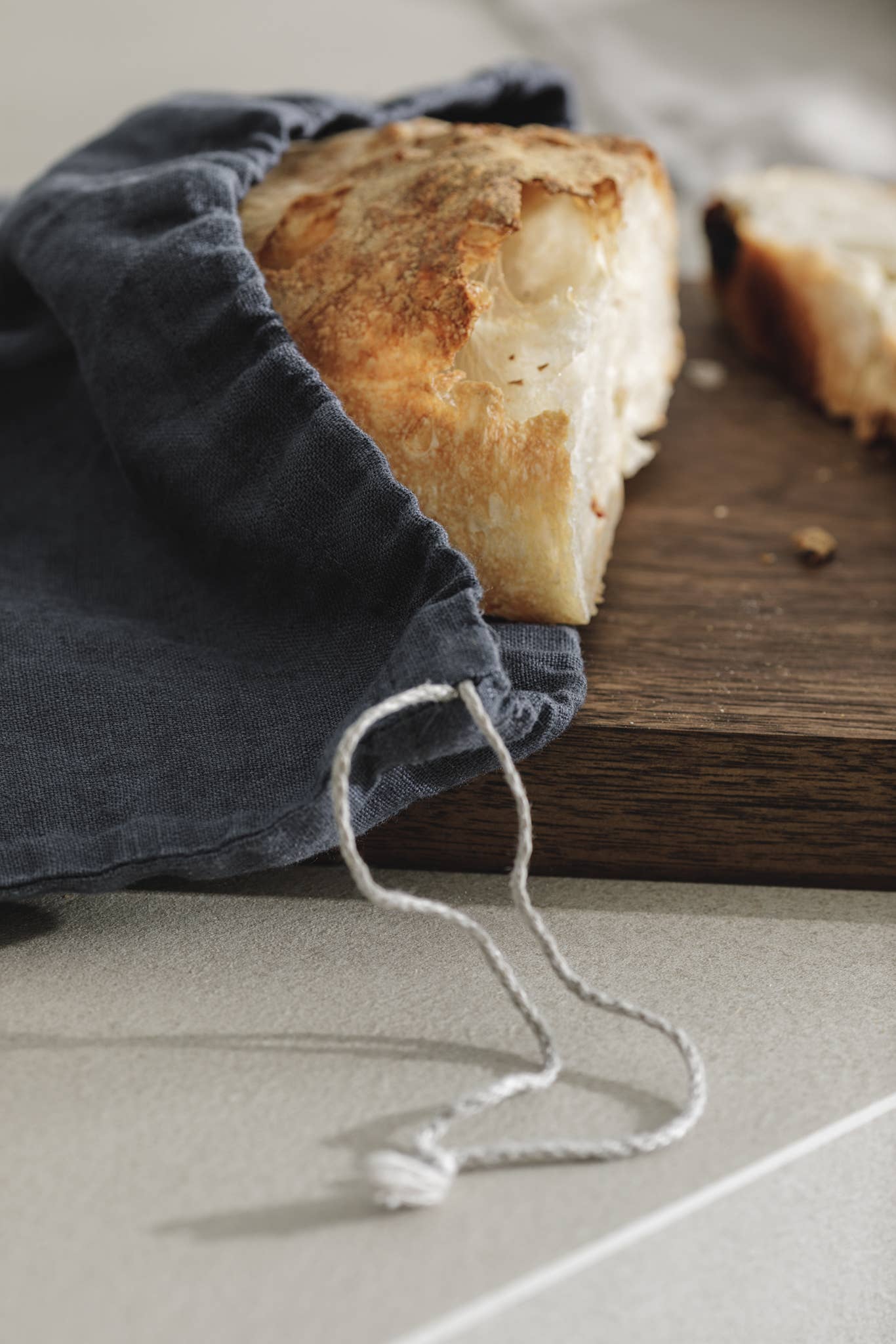 dodesign - Wholesale Food Storage Wrap/Bag - Bread keeping bag / Midnight / Large (30x40cm), 100% linen5