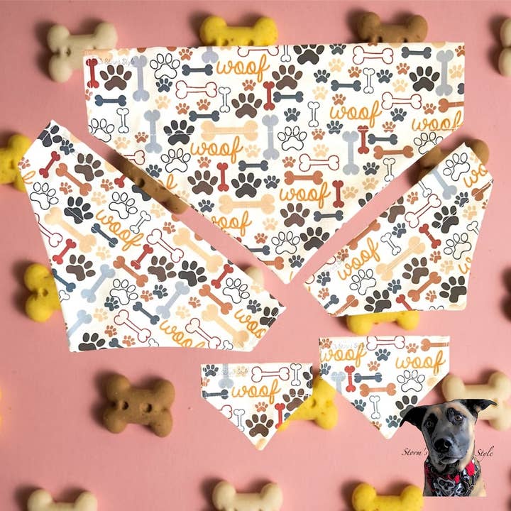 Storms Style – wholesale Pet bandana – Dog – Cream Paw Print Pet Bandanas - Dog Cat