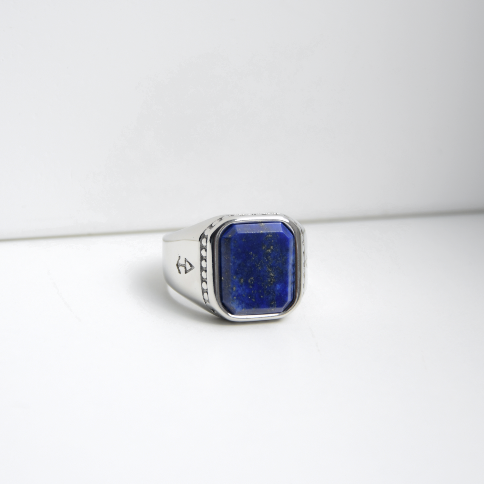 ROCK & STEEL – Großhandel Cocktail-/Statement-Ring – Ring ZEUS mit Lapislazuli3