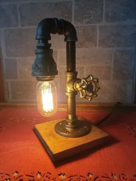 Mr. Willies Lighting - Vendita all'ingrosso Lampada da scrivania/d'accento - Little Edison con un interruttore di accensione/spegnimento della valvola1