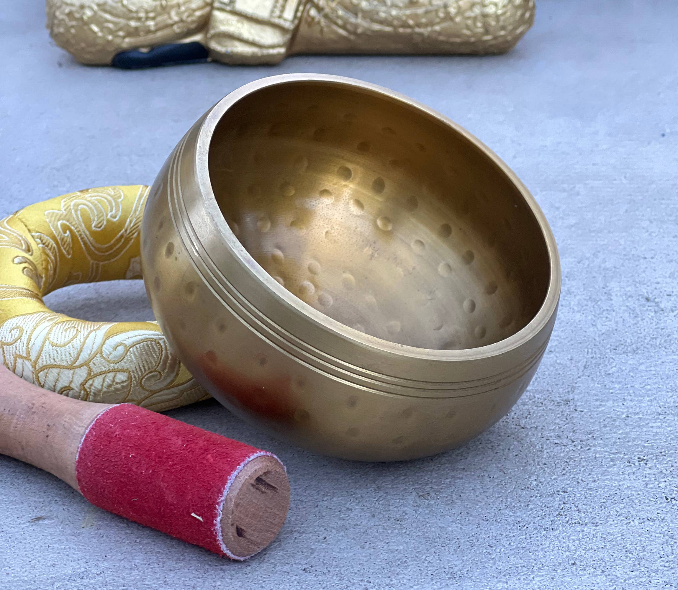 Lungta Imports - Wholesale Meditation Supplies - Tibetan Ring Gong Meditation Singing Bowl Complete Set18