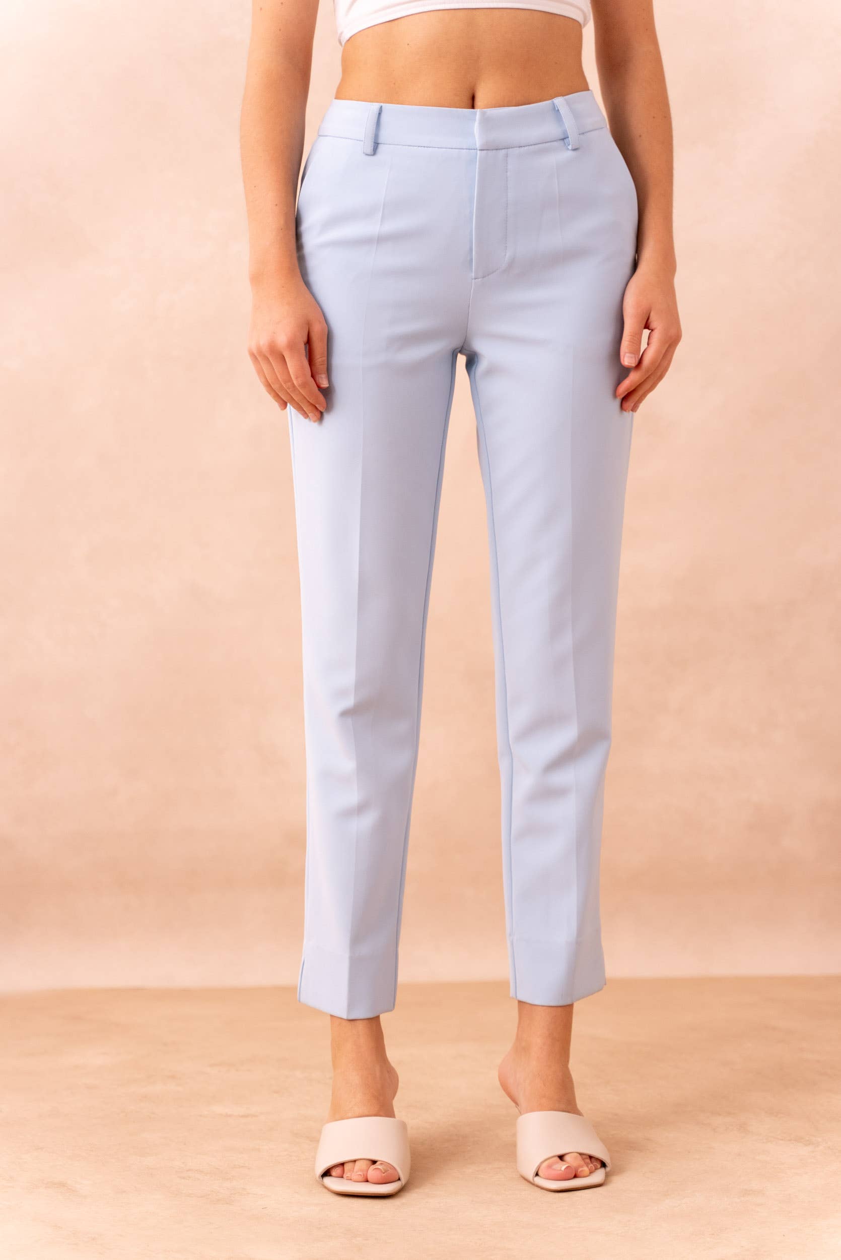 Attentif Paris – wholesale Pants – Women's – [Timeless] High-waisted cigarette pants3