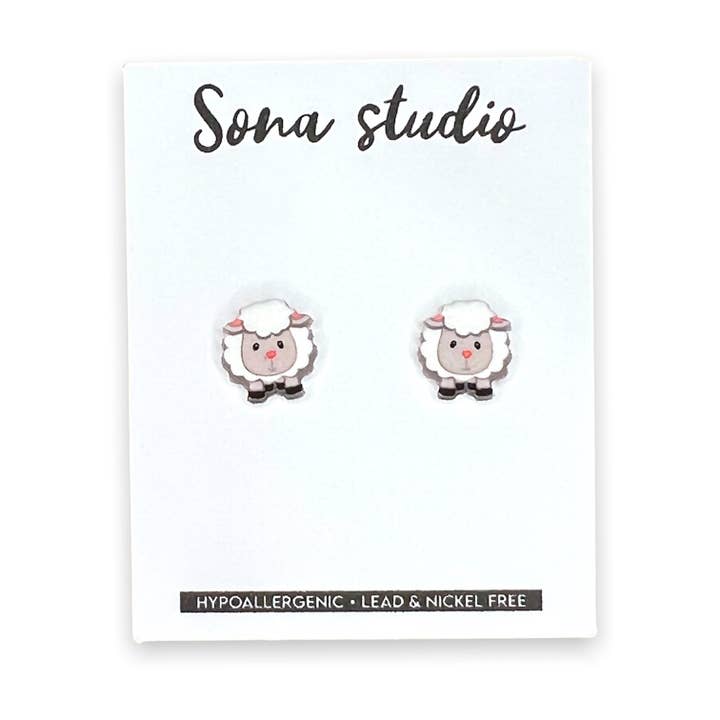 Boucles d'oreilles petit agneau pour la vente par Sona Studio