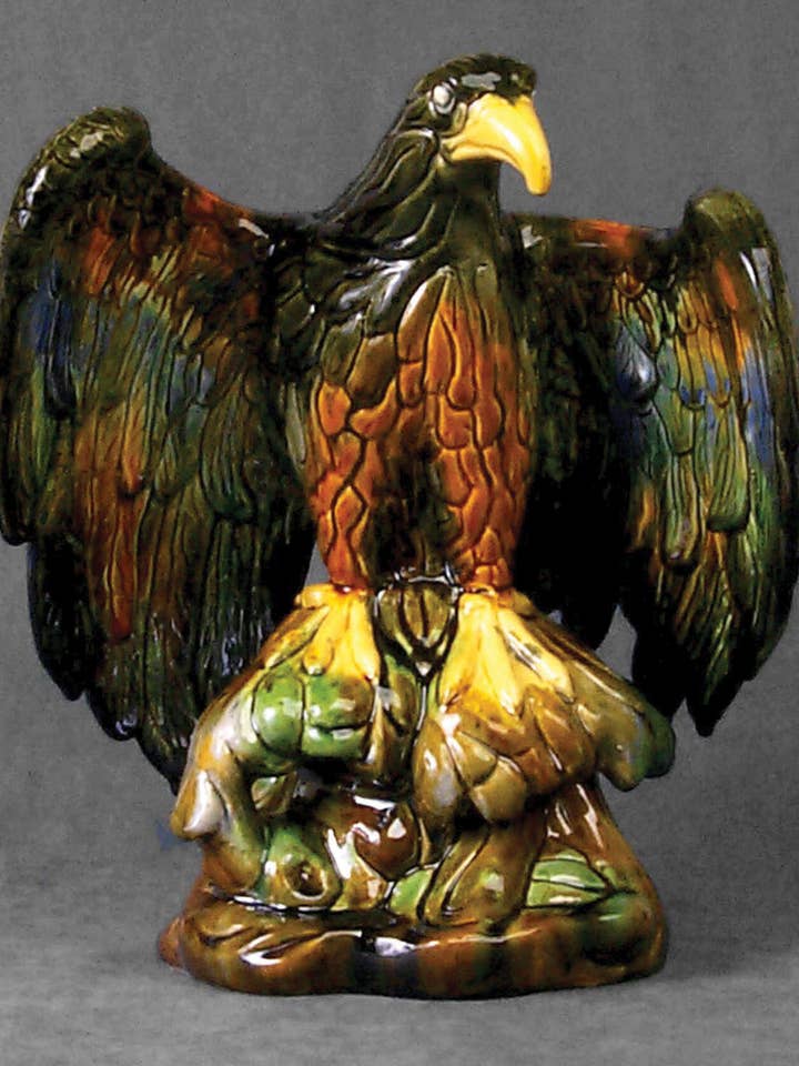 Majolica-Style Eagle for wholesale by AA Importing