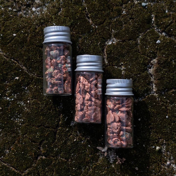 Frascos de Lascas de Cobre Nativo por atacado de The Crystal Tabby