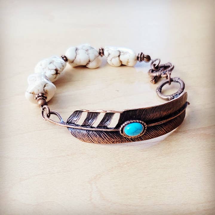 Witte Chunky Turquoise Kralen Armband op Koperen Veer 810s voor wholesale door The Jewelry Junkie