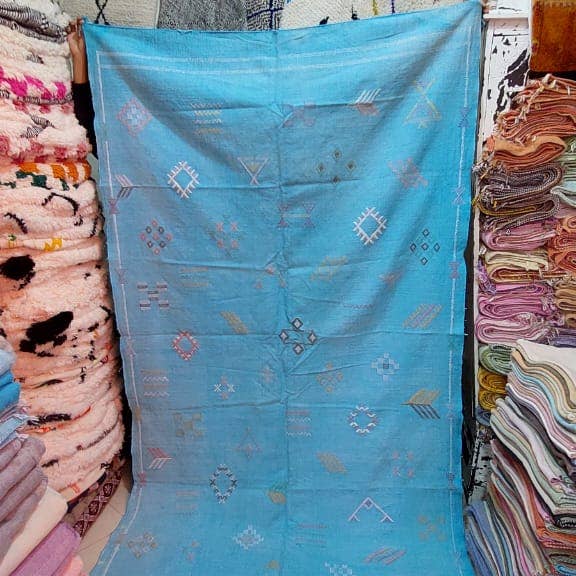 Maroccarpets Poufs and pillows wholesale +31648976894 - Wholesale Vloerkleed - Nieuw HANDGEMAAKTE MAROKKAANSE Cactus zijden tapijt20