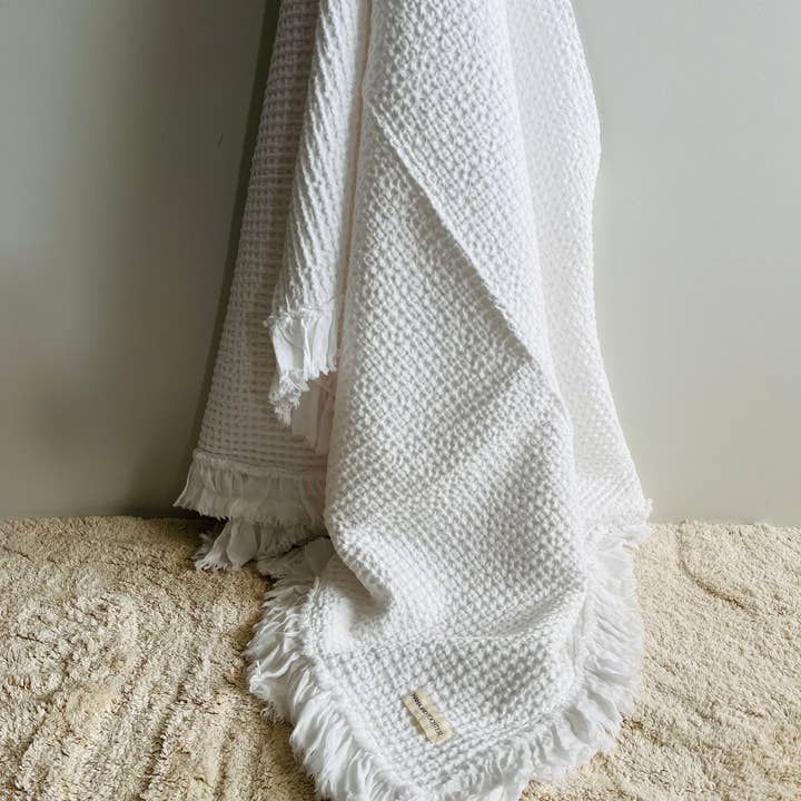 Mama and Tochter - Wholesale Throw blanket - Organic Cotton Rustic Waffle Throw Blanket - White1
