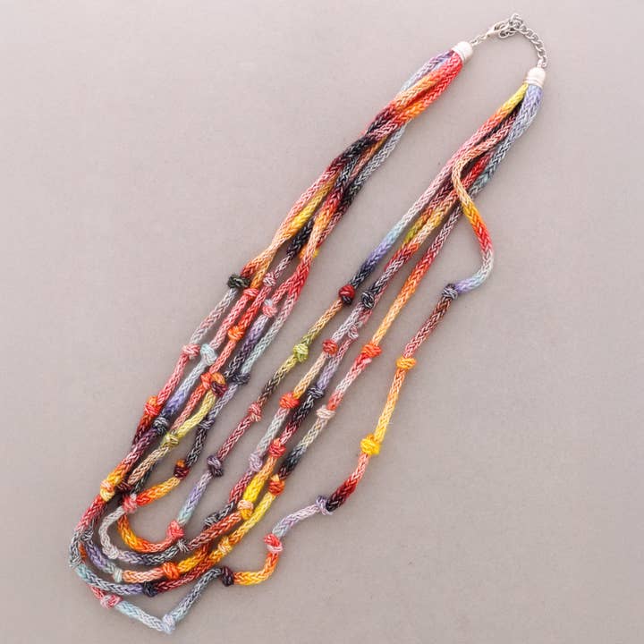 Collier Long Multi Lanières Nœuds Coton pour la vente par Sonata