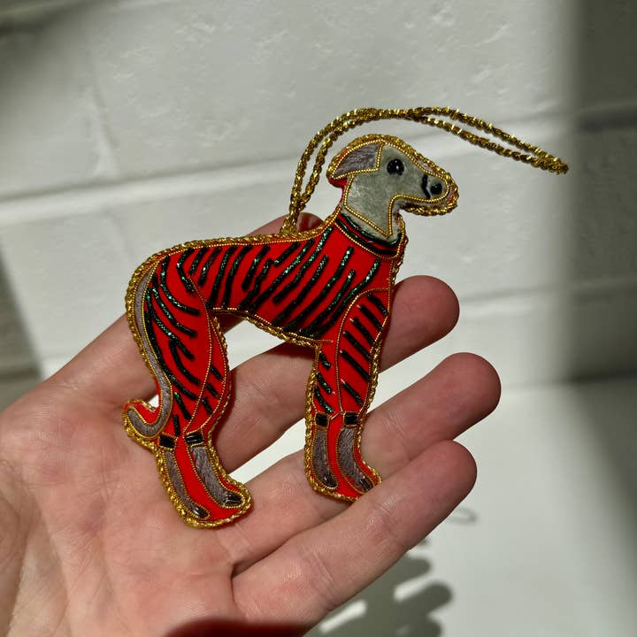 studio THIE – wholesale Christmas decoration – Whippet in Jumper Embroidered Decoration, 10cm1