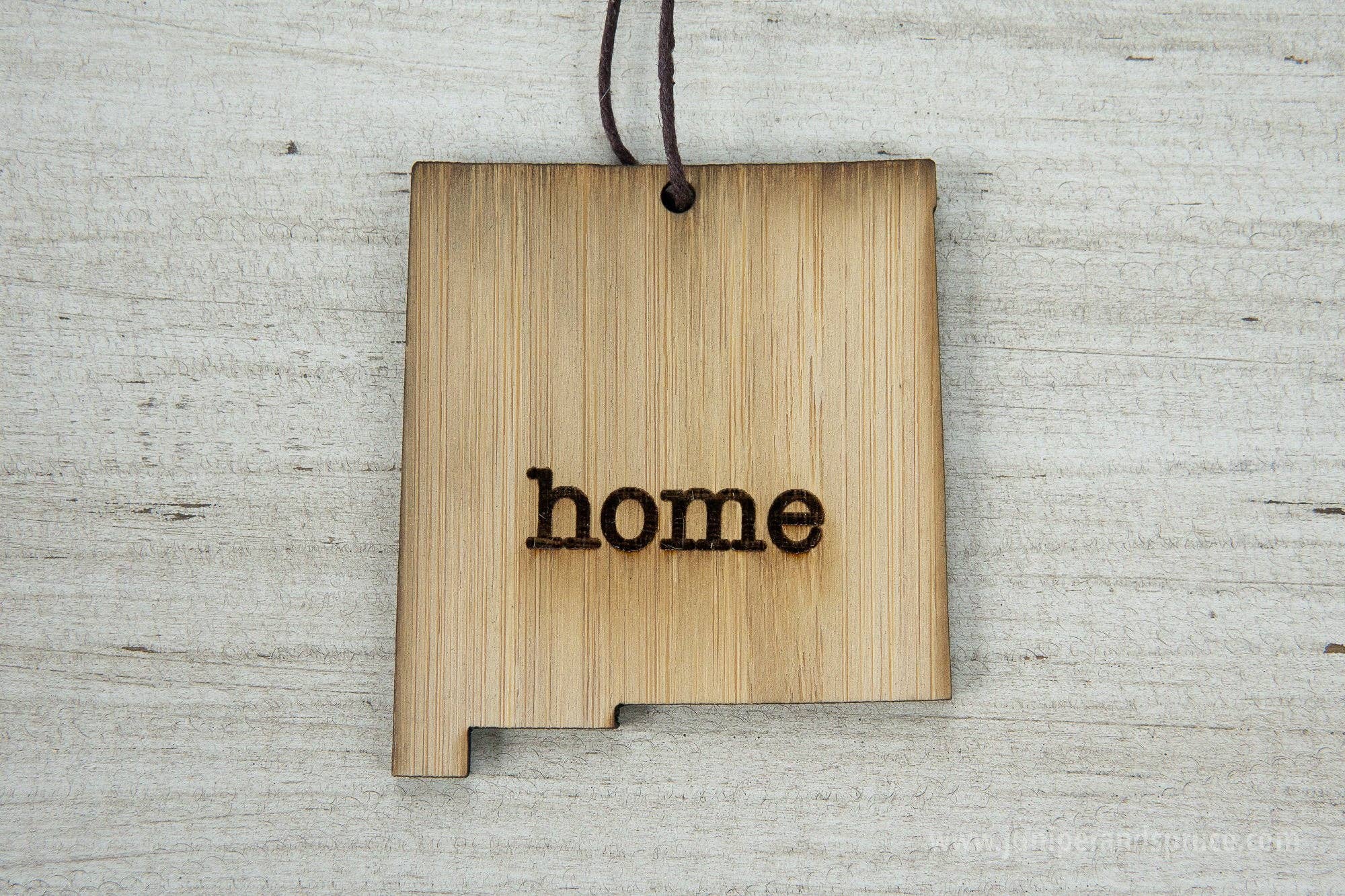 Juniper & Spruce - Wholesale Ornament - Rustic Wood New Mexico Outline Ornament with Heart Home3