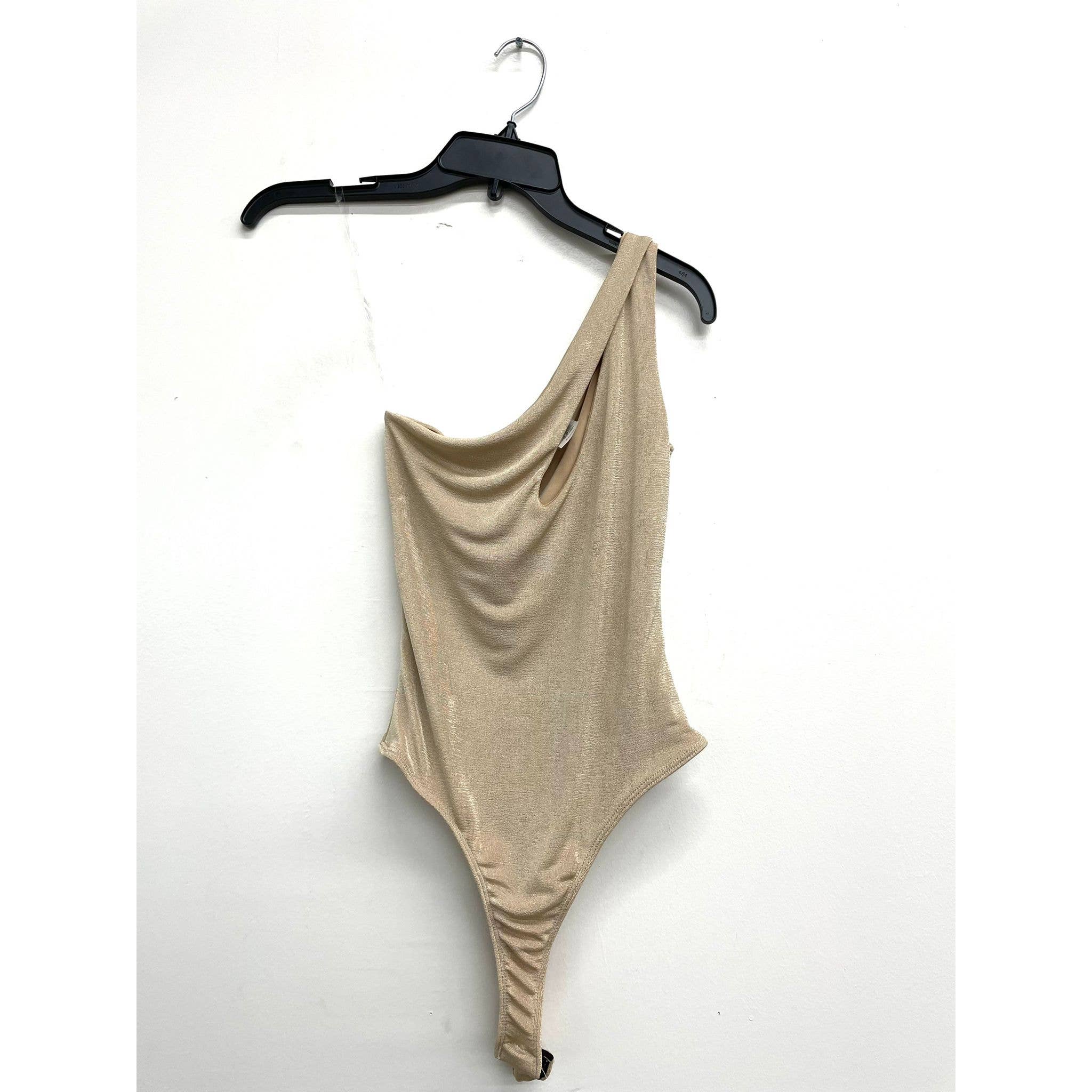 Uptown Apparel - Vente Body – femme - Body doublé à une épaule découpée à une épaule J68233