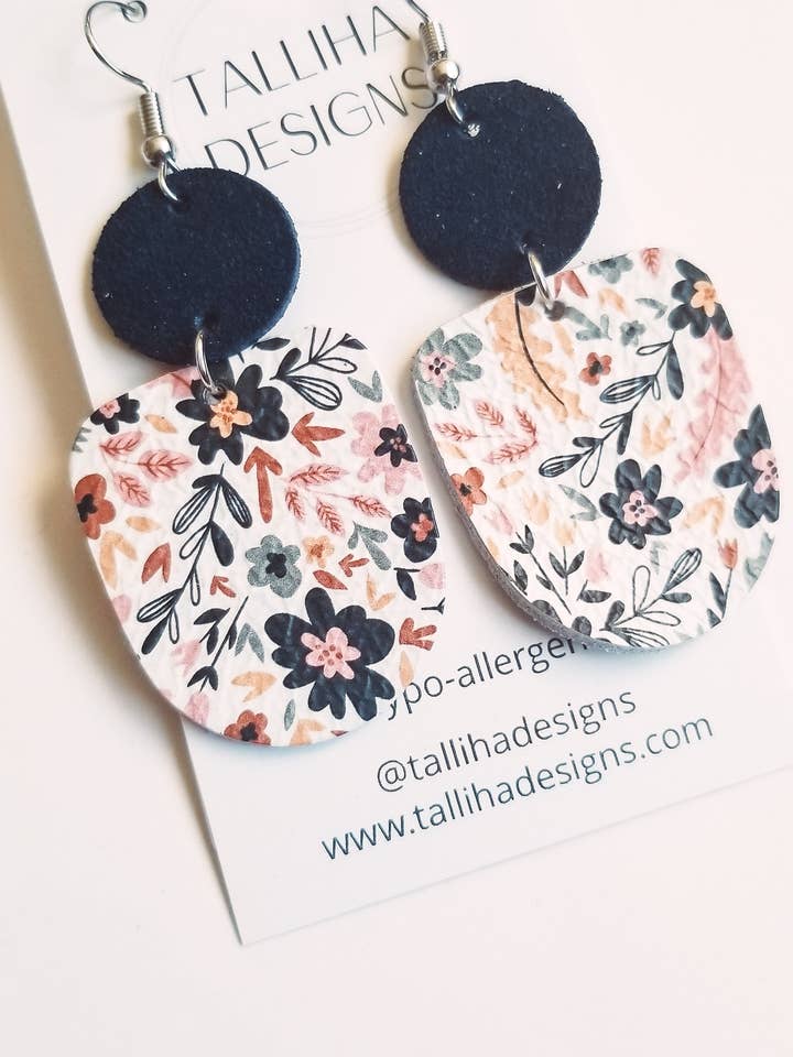 Pendientes Linda de Cuero Genuino Floral para venta al por mayor de Talliha Designs