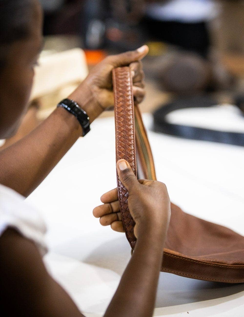 Deux Mains: Haiti Fair Trade - Wholesale Shoulder Bag - Women's - Saddle Shoulder Bag8