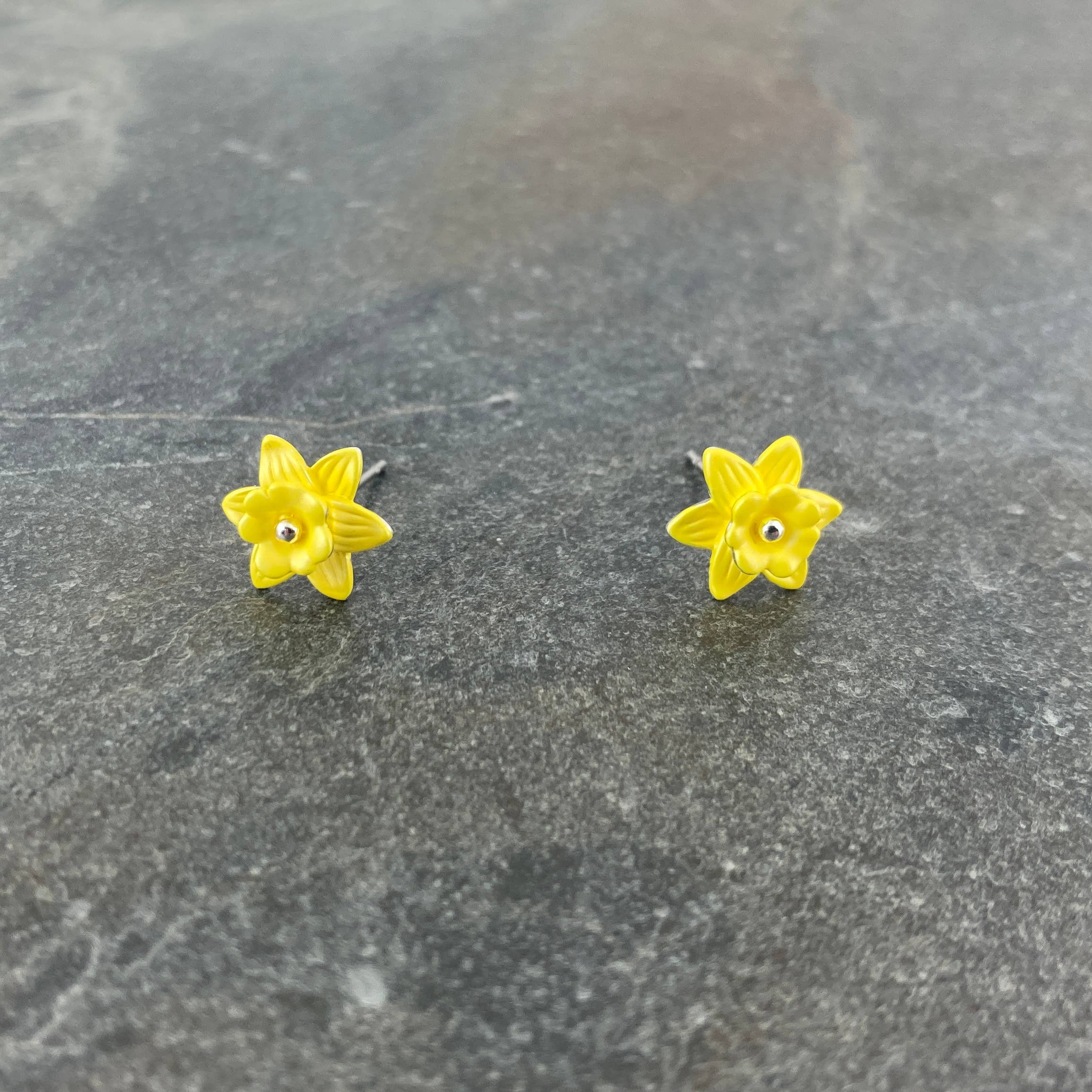 Alexander Thurlow & Co Ltd – wholesale Stud/post earrings – Daffodil Yellow Flower Mini Stud Earrings1