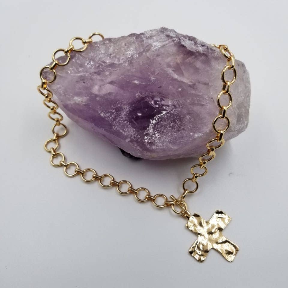 magnolia jewelry – wholesale Hänge-/berlockhalsband – Halsband med kors och frontlås i hamrad design1