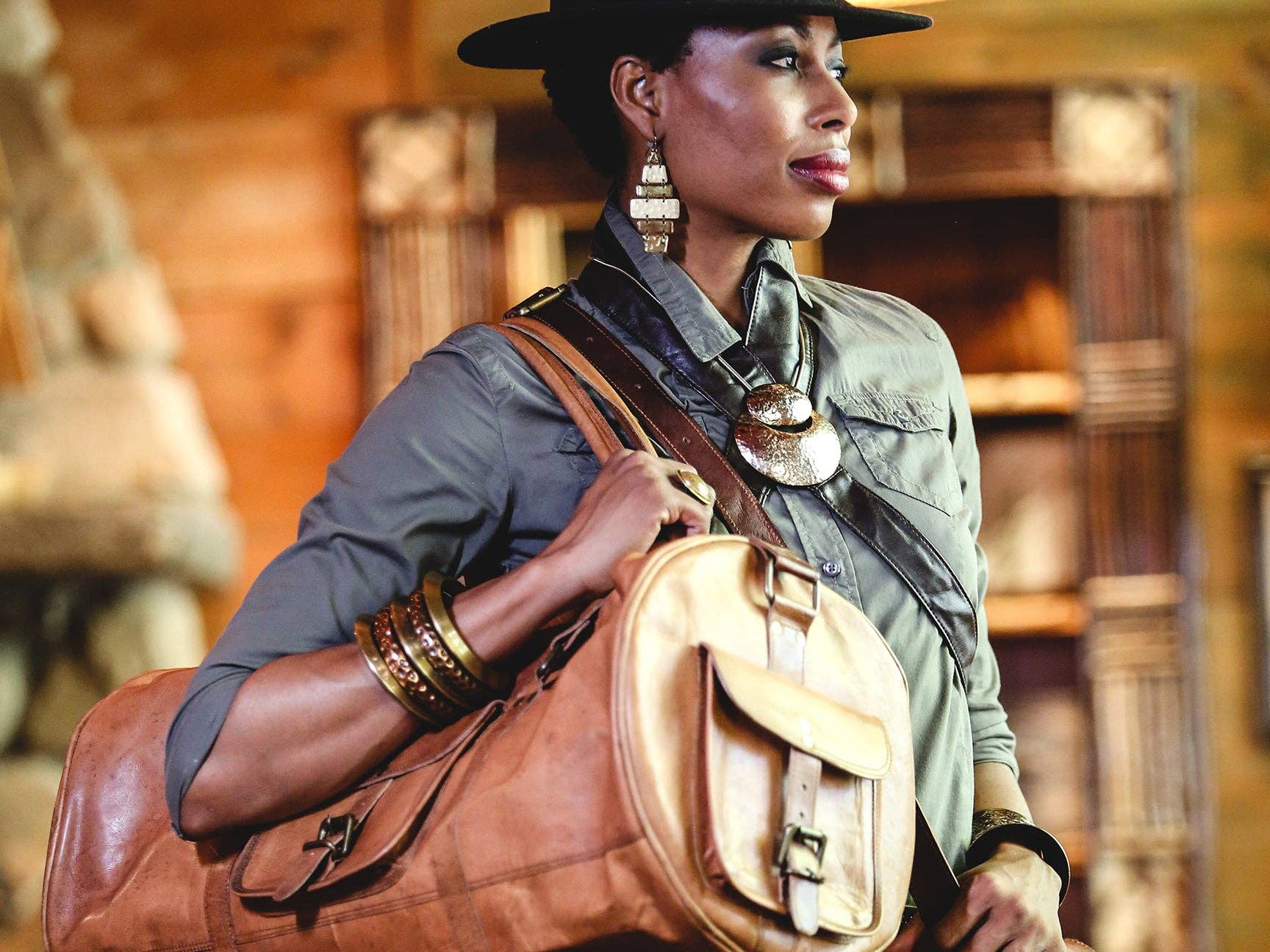 Bronceado Nila Vintage Weekender de venta al por mayor en Faire4