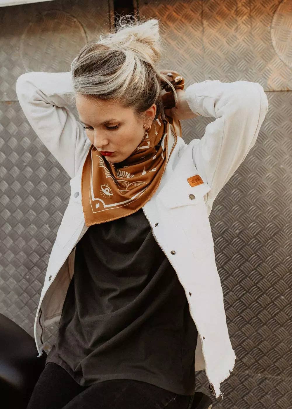 WILDUST - Wholesale Scarf - Women's - MOTORCYCLE SCARF - MOTO THERAPY CAMEL4