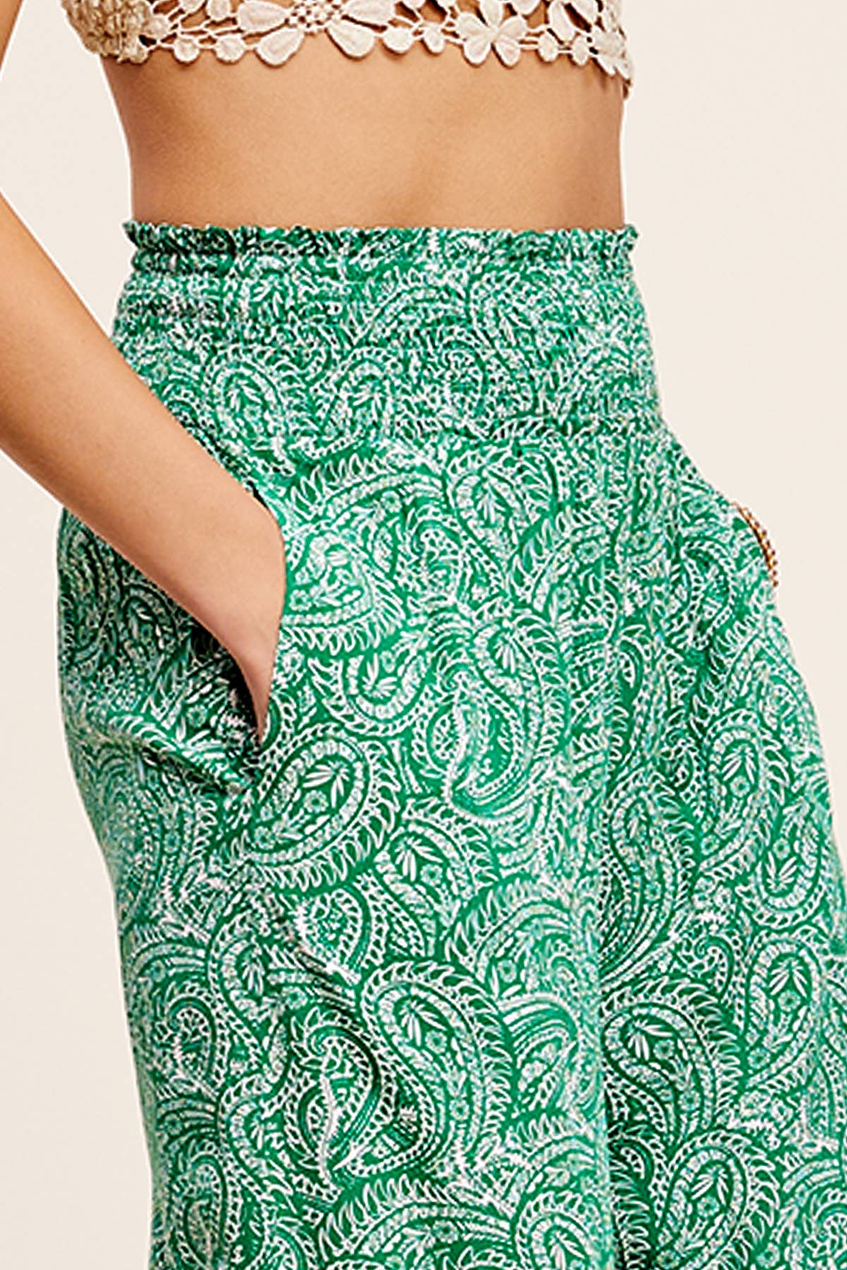 La Miel - Wholesale Pants - Women's - JCP4225-Boho Paisley Print Wide Leg Flowy Pants with Pockets8