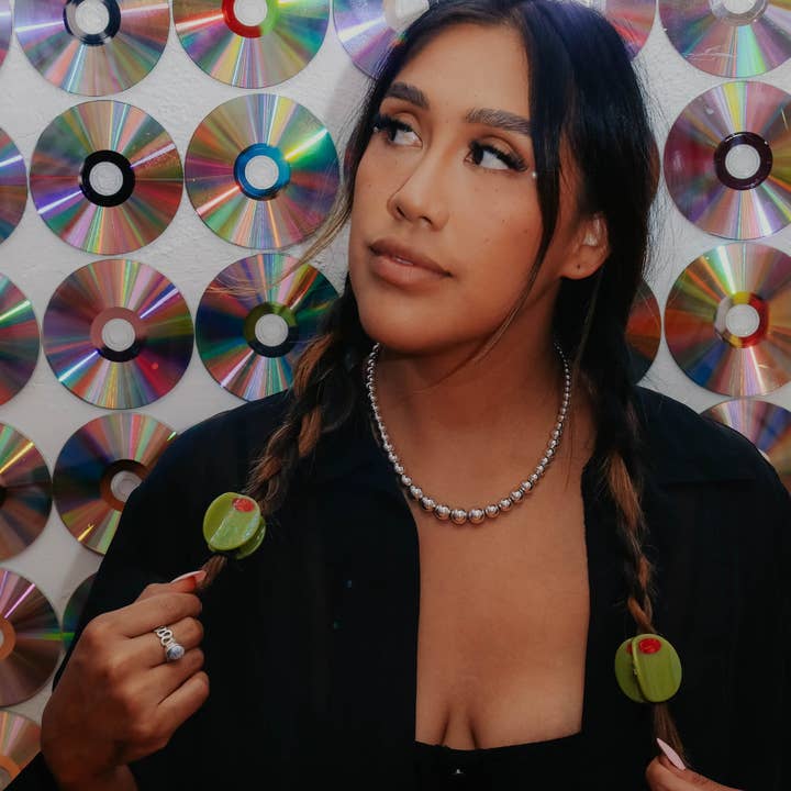 The Peach Fuzz - Wholesale Hair Accessories Set - Women's - Stuffed Olive Mini Hair Claw12