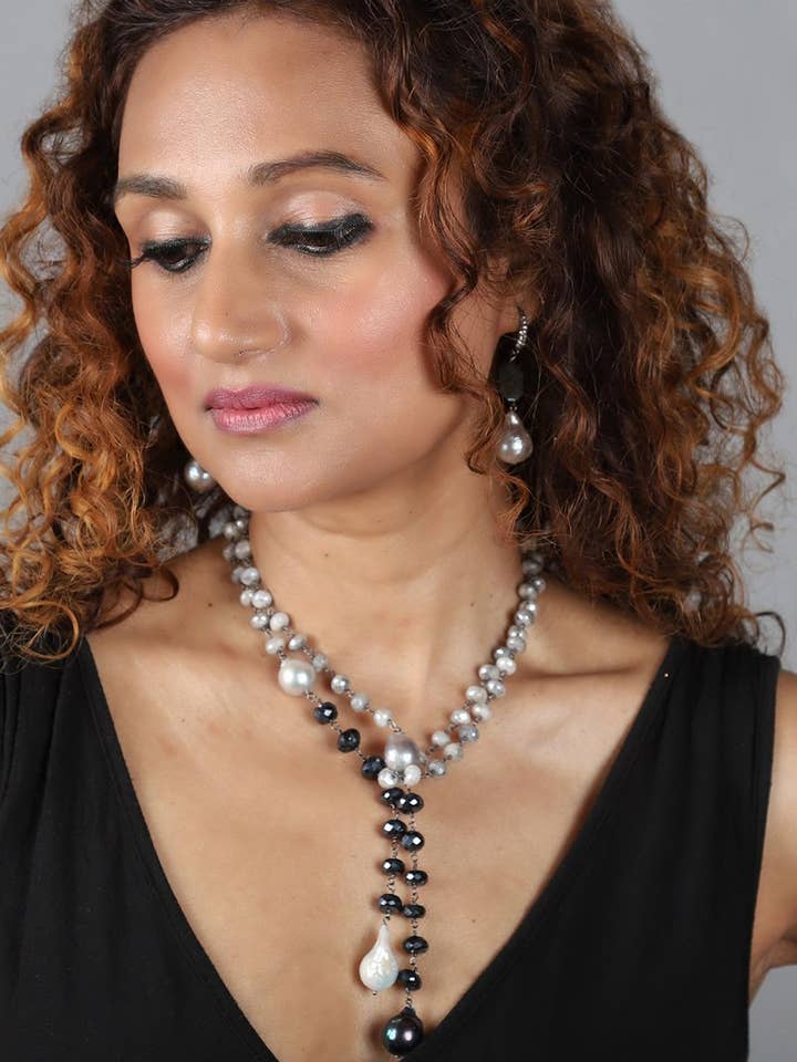 Lariat Spinelle Noir pour la vente par Jocelyn Chemel