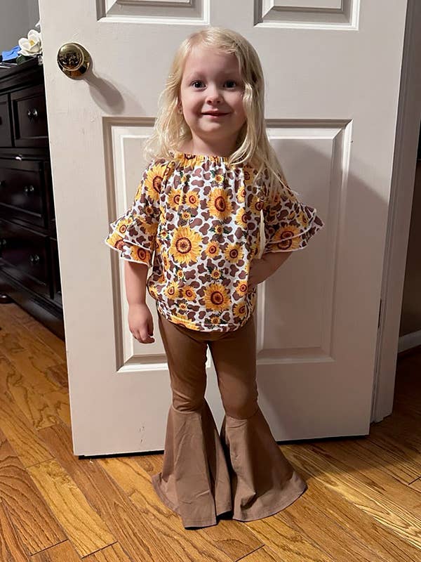 XCH0018-2H Cow & sunflower top bell bottom girls outfit set for wholesale by luluclothes