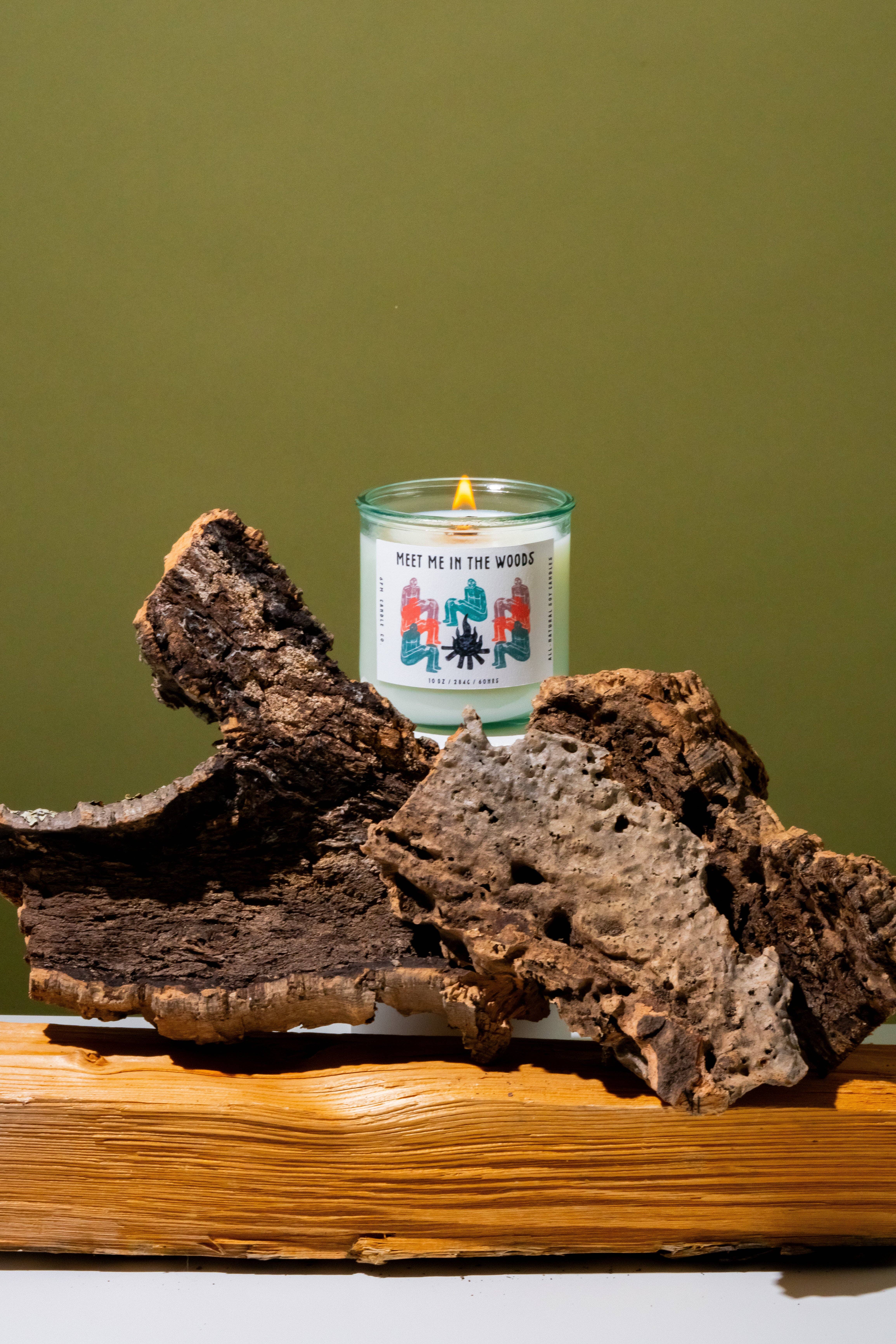 6pm Candle Co. – Großhandel Kerze im Glas / gefüllte Kerze – Meet Me In The Woods Sojakerzen, 300 ml1