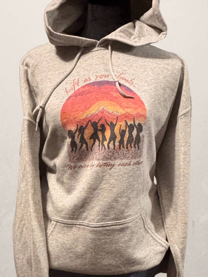 Sweat à capuche "Élever en grimpant" – Nous nous élevons en nous soutenant les uns les autres. pour la vente par Accentuate the Positive