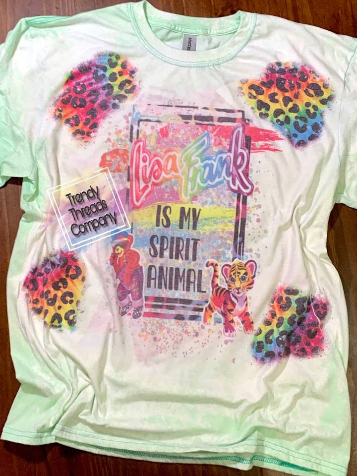 jaren 90 Shirt | Lisa Frank is mijn geest dierenshirt | Lisa Frank voor wholesale door Trendy Threads Designs LLC