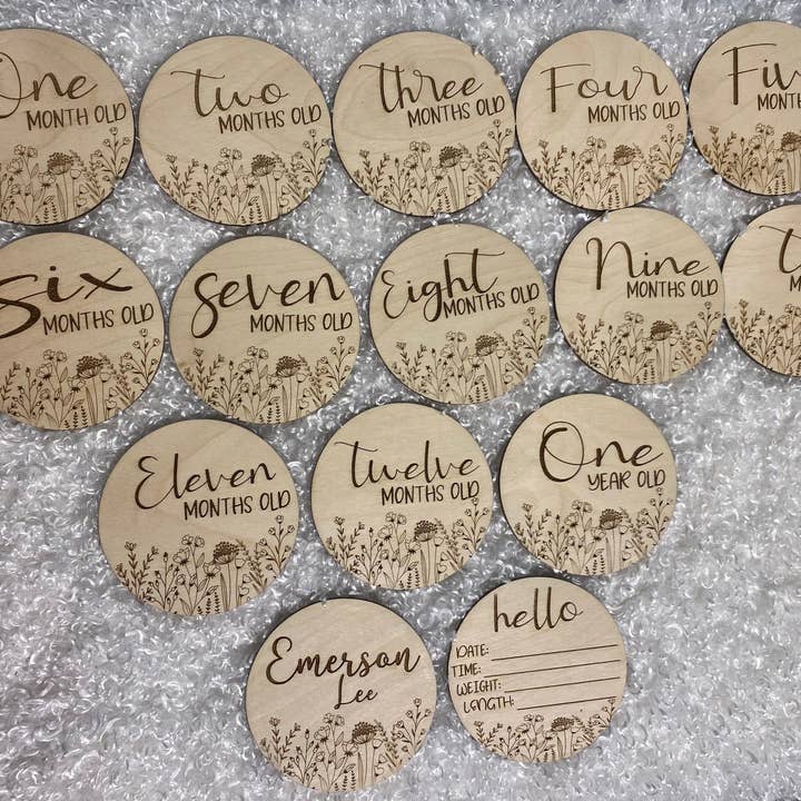 Marqueurs personnalisés Wildflower Baby Milestone pour la vente par Dynali Nicole’s