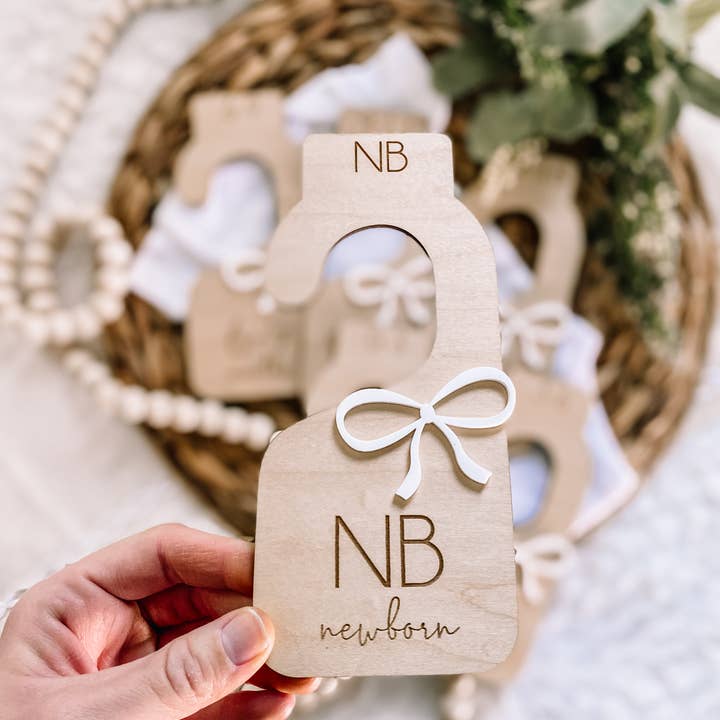 Claire and Bella - Wholesale Clothes Hangers - Nursery Closet Dividers - Cute Bows5