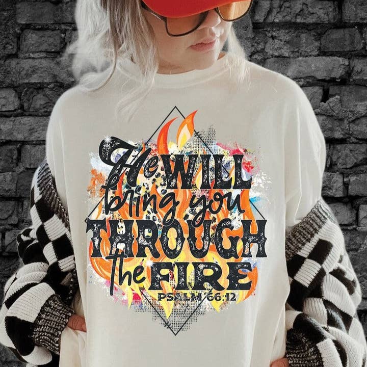 Faith Over Fear T-shirt eller tröja - Han kommer att föra dig genom elden för wholesale av STRONG N FREE CDN