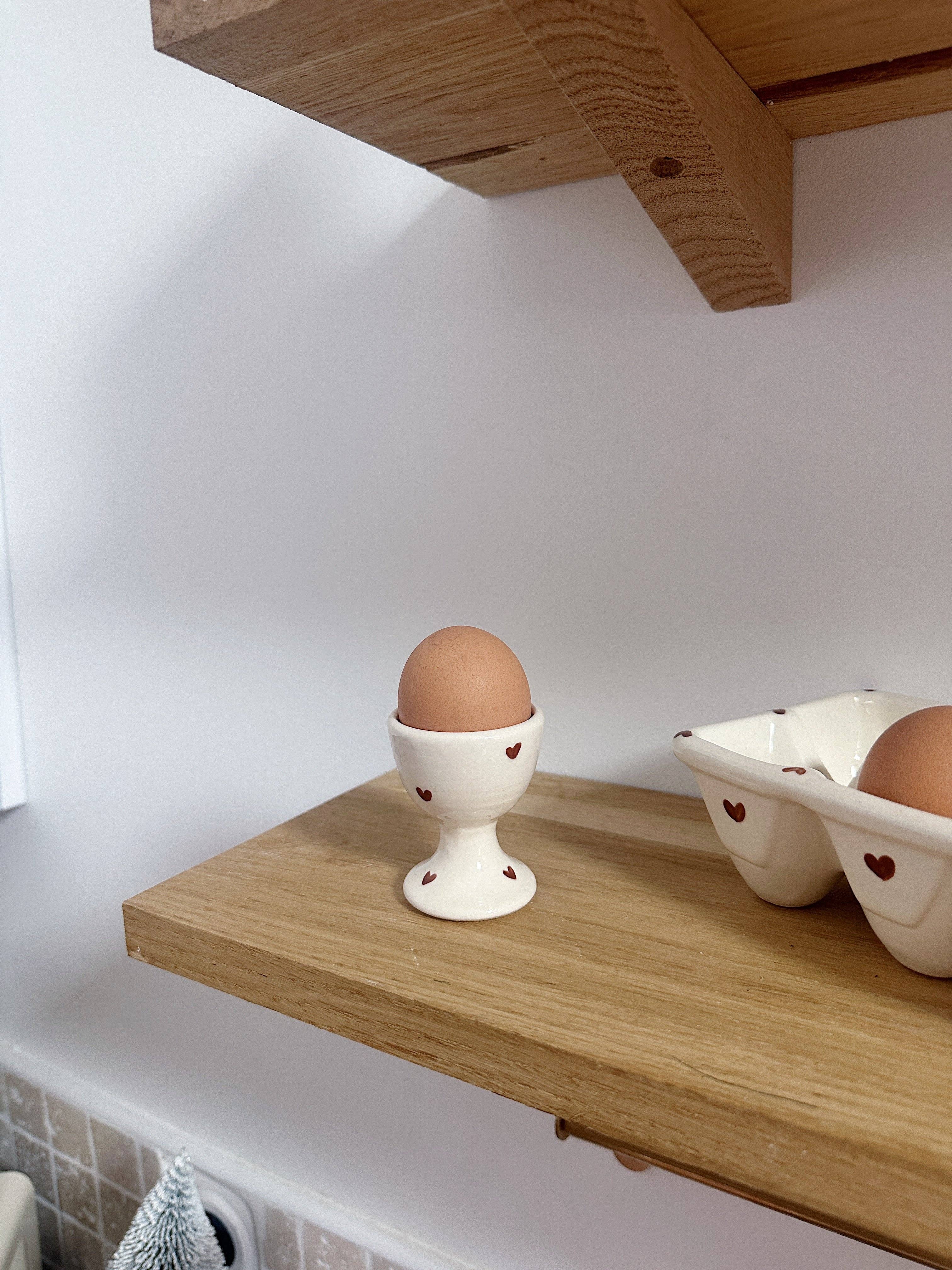 Sunday's and co - Wholesale Kitchen Utensil Set - Ceramic egg holder 8