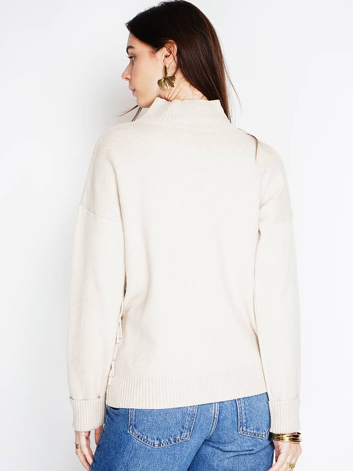 NOELINE - Wholesale Knit Sweater - Women's - Knit sweater with fringes 260124